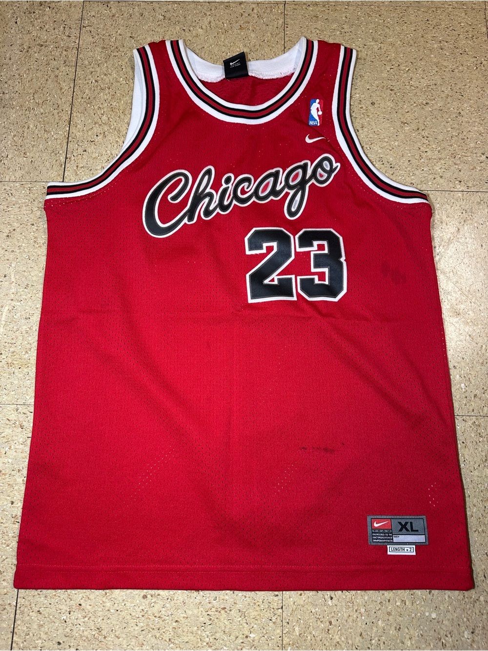 Vintage Nike Chicago Bulls #23 Michael Jordan Stitch Jersey Red +2 Youth Kids XL
